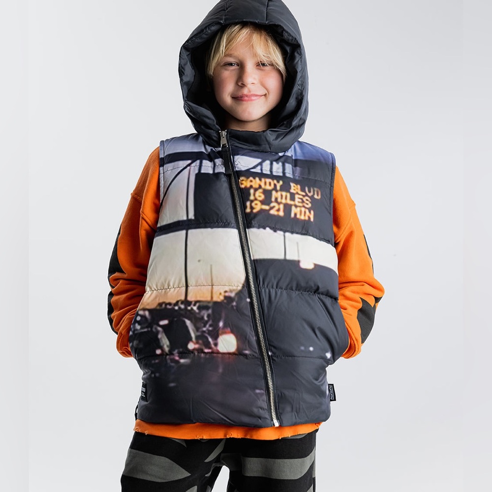 Nununu Graphic Hooded Down Puffer Vest Size 10–11 EUC
